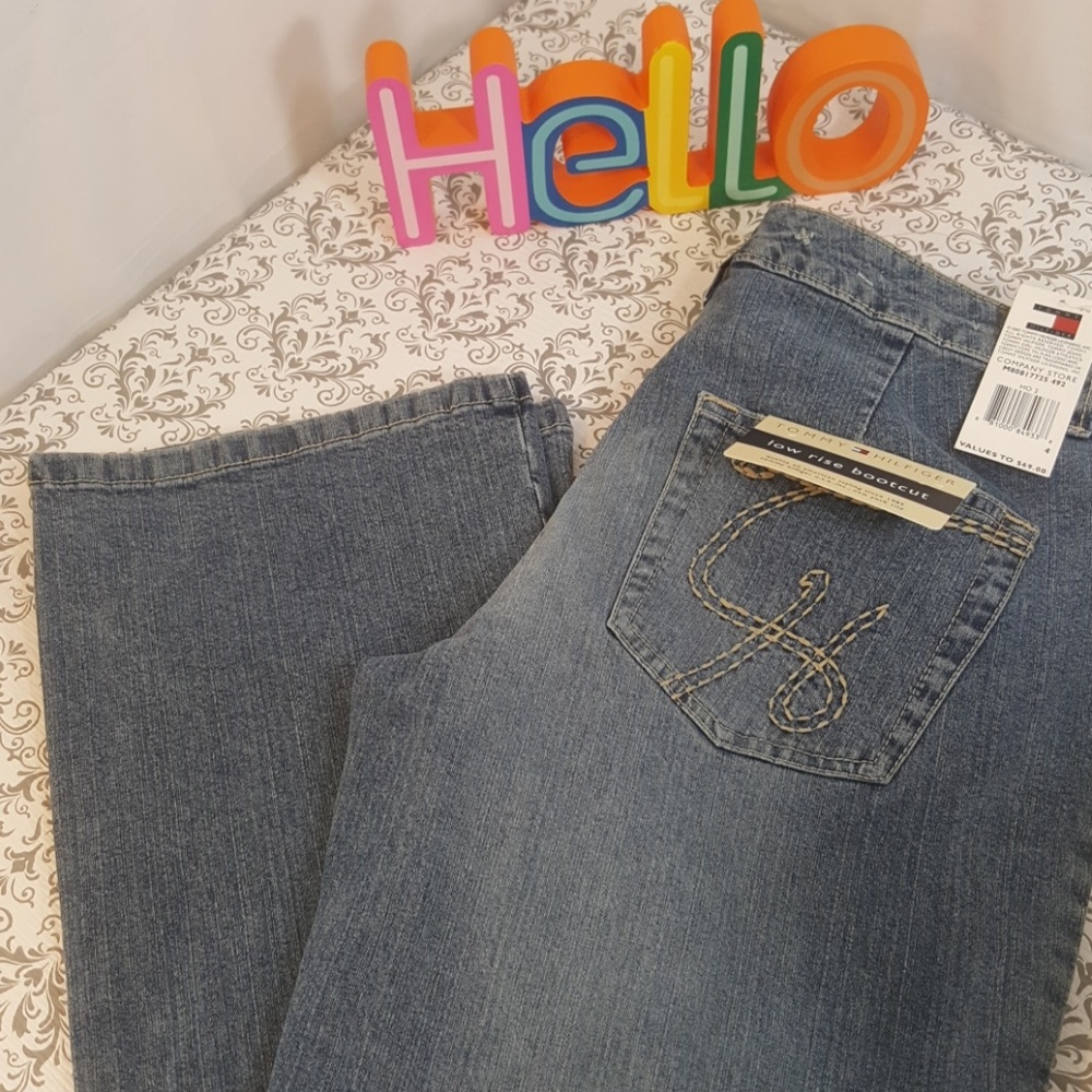 NWT Tommy Hilfiger Factory Distressed Jeans